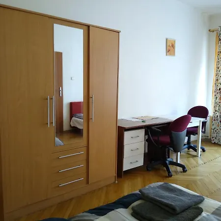 Location In - Old Town Apartment *