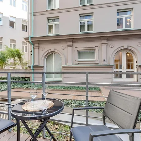 Royal In The Heart Of Appartement Prague