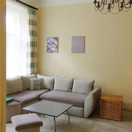 Apartment Big In The Center Prague