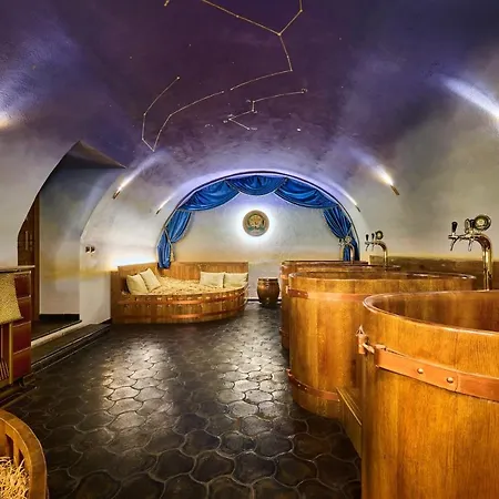 Beerland Chateaux – U Zlaté Hrušky / At Golden Pear *