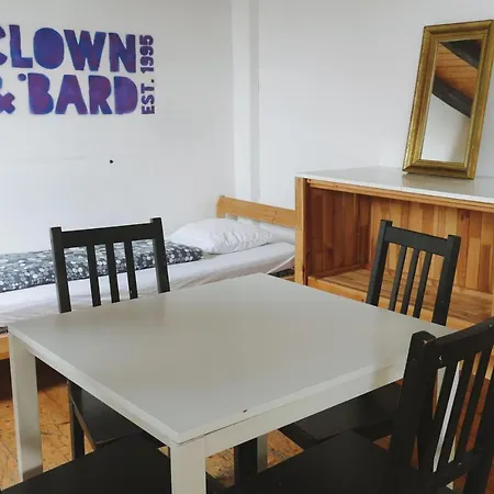 Clown And Bard Hostel *