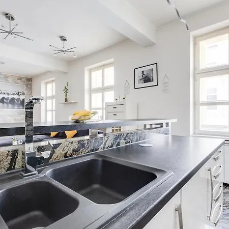 Apartamento Luxury & Quiet Charming 2bds Near River - Nek2nd Praga
