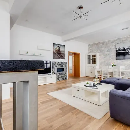 Luxury & Quiet Charming 2bds Near River - Nek2nd Apartamento