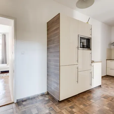 New Comfort Quiet 3bds - Lub8 Apartment Prague