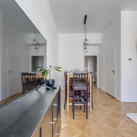 New Comfort Quiet 3bds - Lub8 * Prague