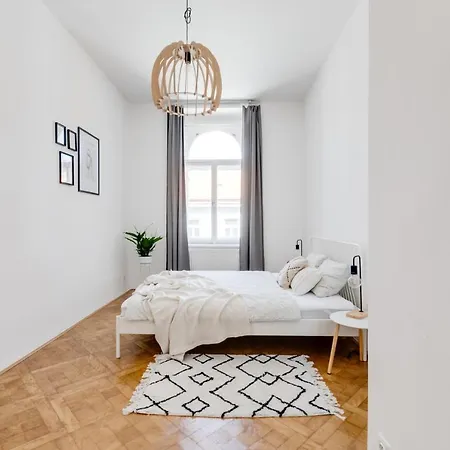 New Comfort Quiet 3bds - Lub8 Apartment Prague