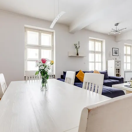 Luxury & Quiet Charming 2bds Near River - Nek2nd Apartamento Praga
