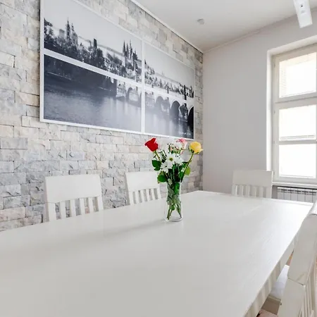 Luxury & Quiet Charming 2bds Near River - Nek2nd * Prague