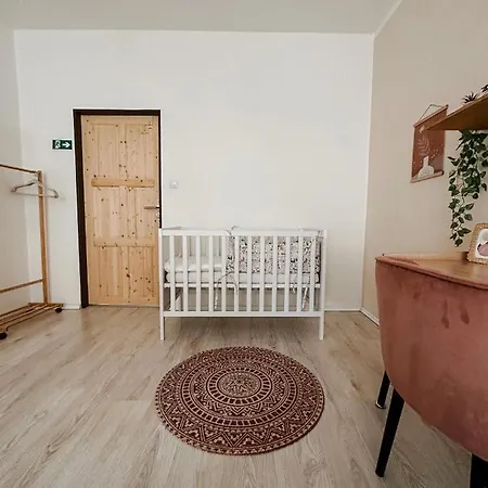 Quiet Boho Lair 10 Min To Centre *