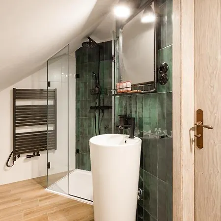 Apartment Gigantic Boho Chic 3 Bedroom 3 Bathroom Loft With Hanging Chair