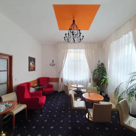 Hotel Máchova 3*