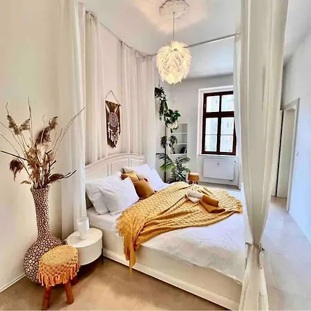 Quiet Boho Whit A Balkony Near The Center Appartement *
