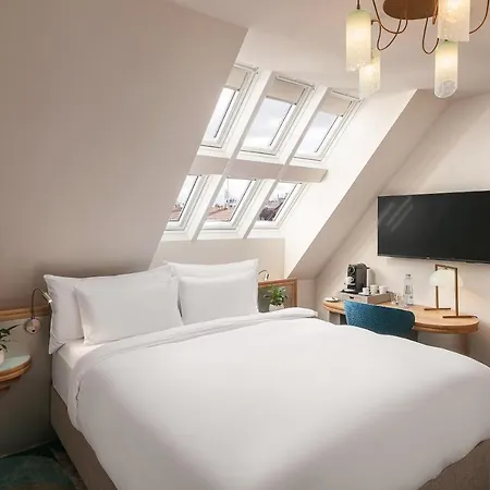 Hotell Allure & 4*