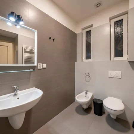 Zborovska Aparthotel