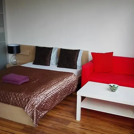 Golden Family Apartment *