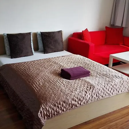 Golden Family Apartment