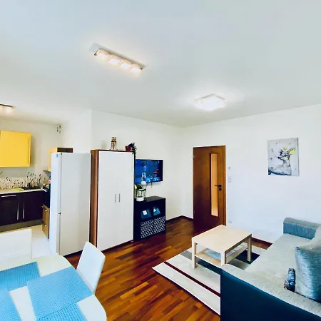 Appartement Art Garden Towers Praag