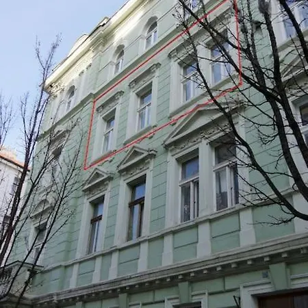 Apartment Big In The Center Prague