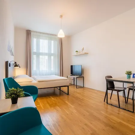 Ea Melantrich Hotel