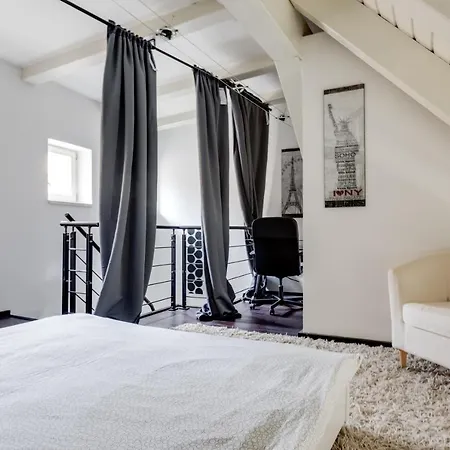 Apartment Spacious Stylish Attic In The Heart Of The Center - Karlovo
