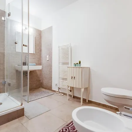 Apartment Spacious Stylish Attic In The Heart Of The Center - Karlovo Prague