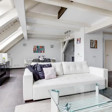 Spacious Stylish Attic In The Heart Of The Center - Karlovo Apartment Prague