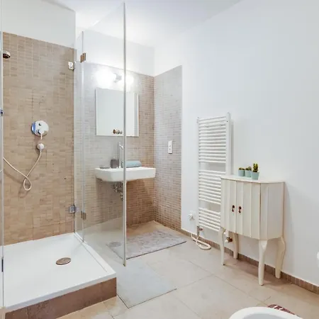 Apartment Spacious Stylish Attic In The Heart Of The Center - Karlovo