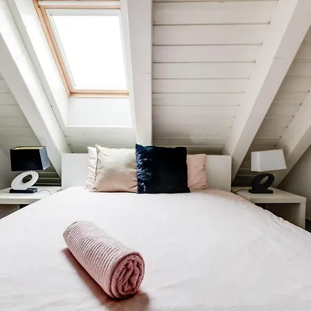 Spacious Stylish Attic In The Heart Of The Center - Karlovo Apartment *
