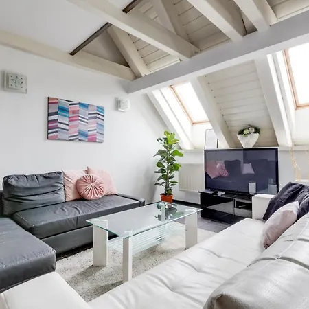 Apartment Spacious Stylish Attic In The Heart Of The Center - Karlovo