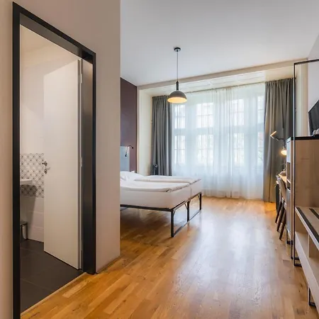 Ea Melantrich Hotel