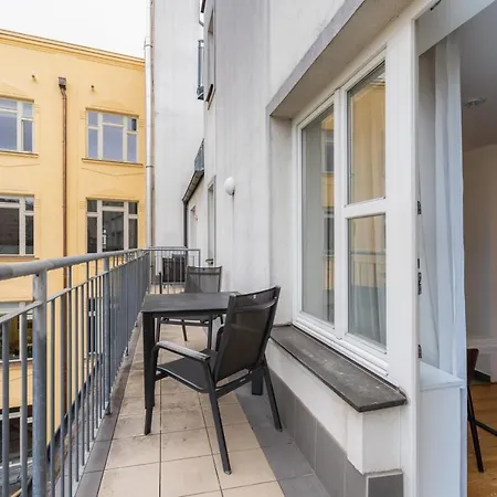 Ea Melantrich Hotel