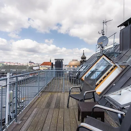 Ea Melantrich Hotel 4*