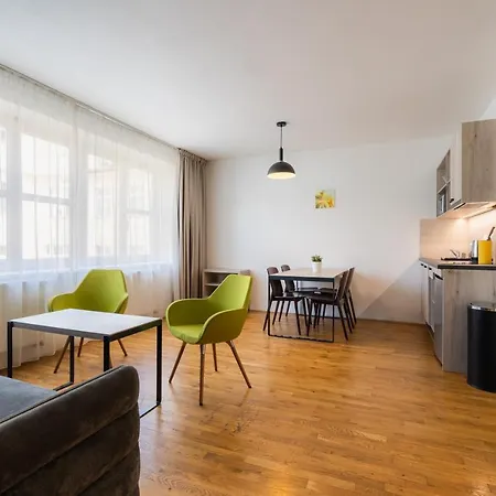 Ea Melantrich Hotel 4*