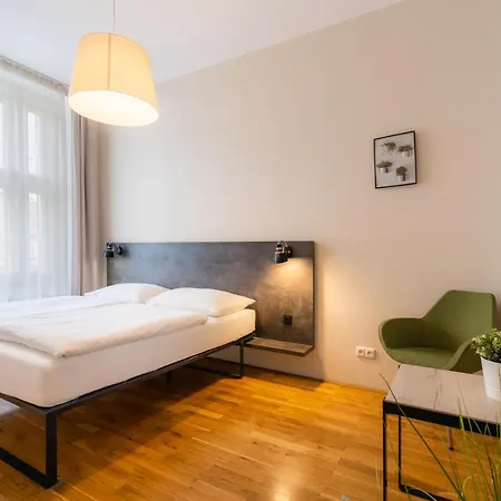 Ea Melantrich Hotel 4*