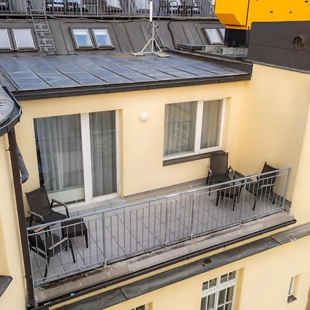 Ea Melantrich Hotel 4*