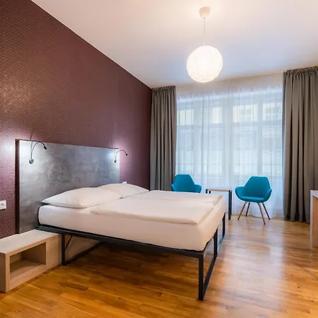 Ea Melantrich Hotel 4*