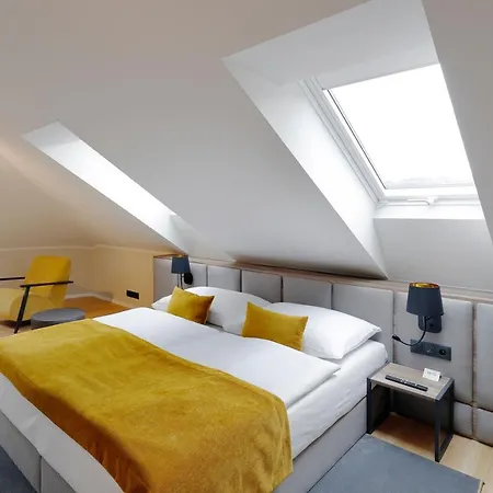Hotel Prokop Square 4*