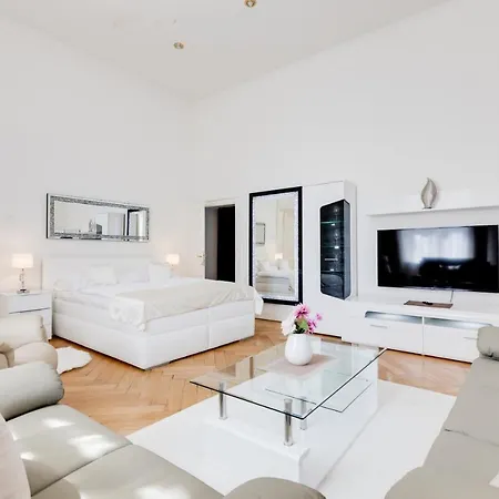 Wenceslass Square Royal Apartment *
