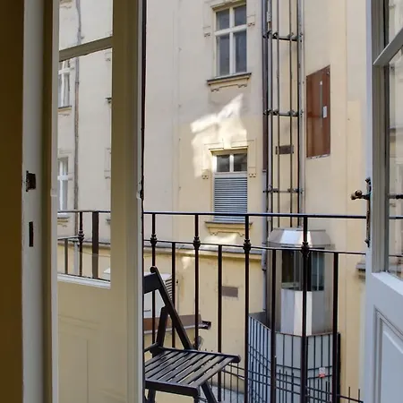 Luxurious Loft Old Town Apartment Prague