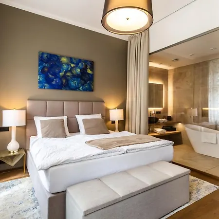 Luxury Riverside * Praha