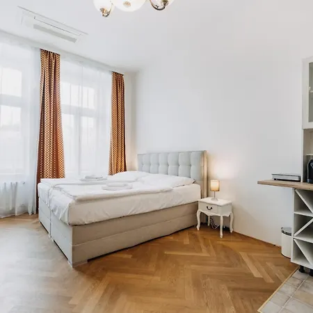 1 Exclusive * Prague