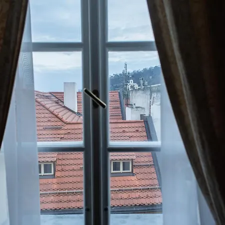 Thunovska Apartamento *