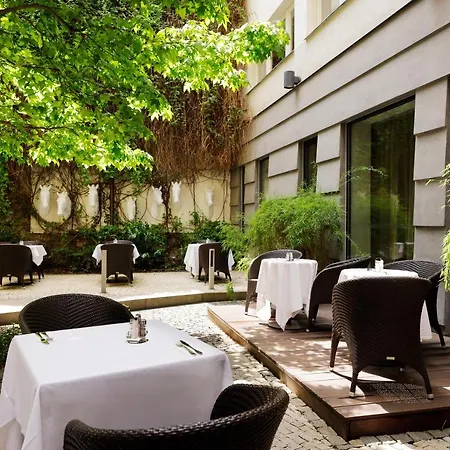 Hotel Three Crowns