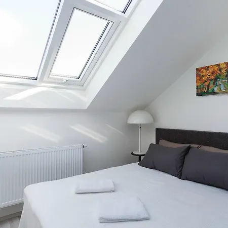 Kent Ridge Loft, Sokolska Praha