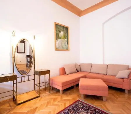 Hotel U Zlateho Jelena Prague
