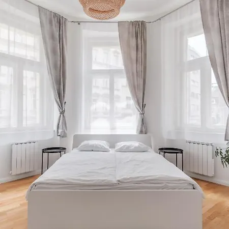 Luminous For 2 Near Wenceslas Square By Days Appartement *