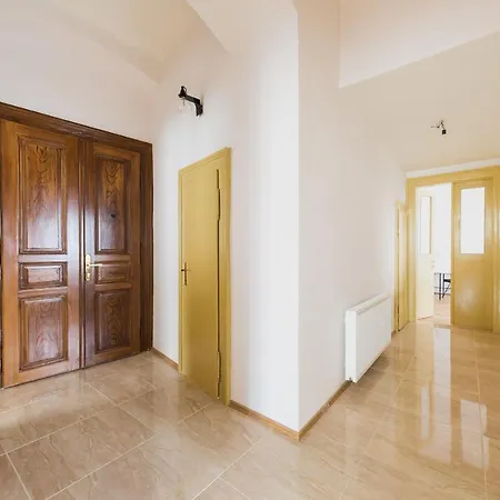 Apartment Boheme Three *