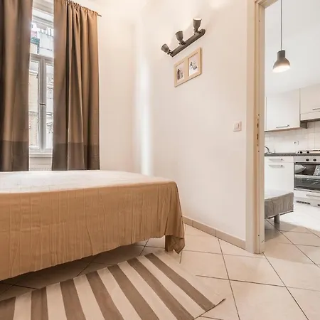 Tyrsova Apartment_ Apartment *