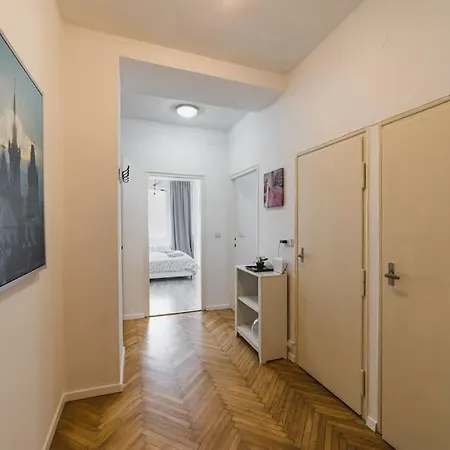 Dlouha Hemingway Apartment