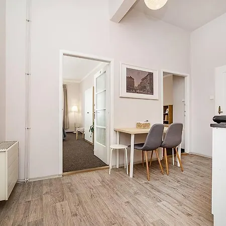 Apartment In Zizkov -203- *